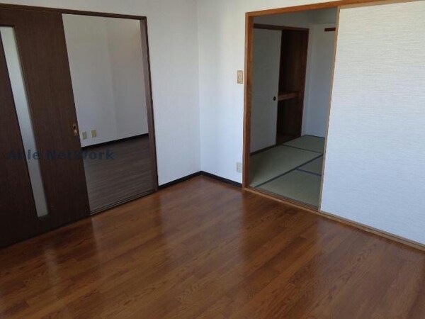 居室(同型モデル)