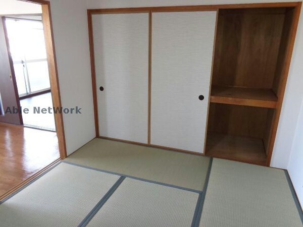 収納(同型モデル)