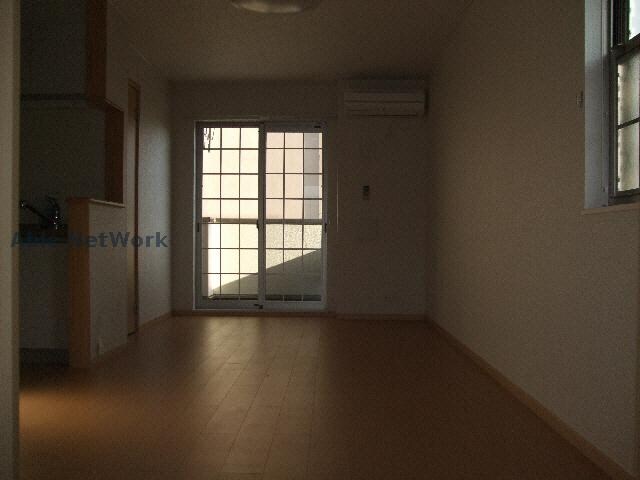 物件内観写真2　(反転タイプ)