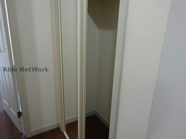 収納(同型モデル)