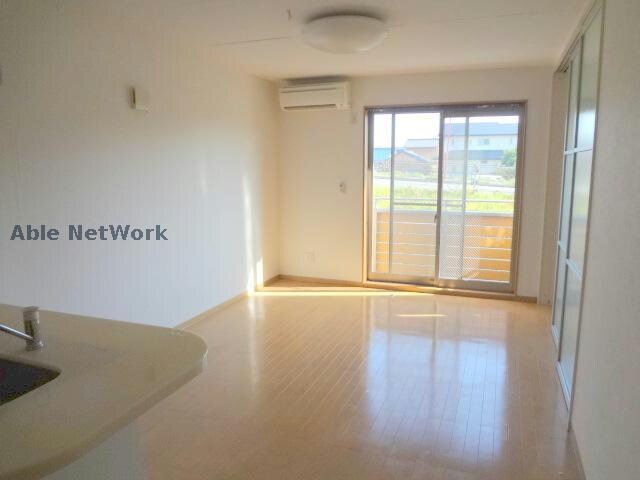 物件内観写真3　(反転タイプ)