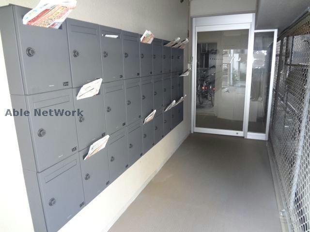 物件外観写真3　(集合ポスト)