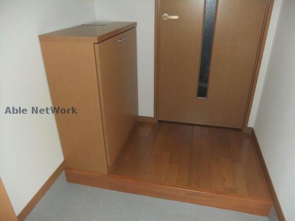 玄関回り(同型モデル)