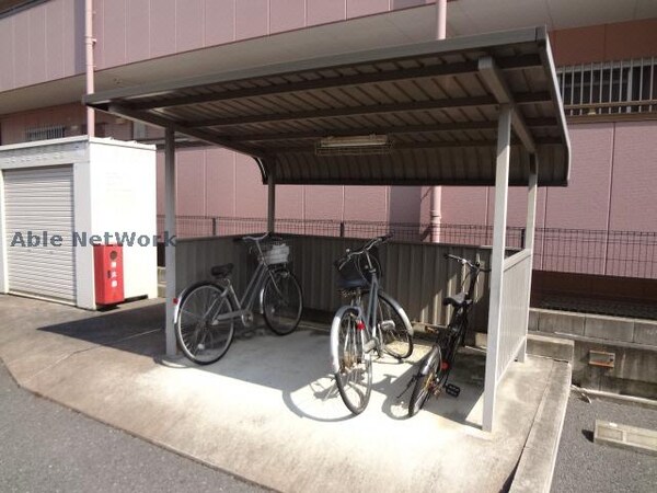 駐輪場(駐輪場)