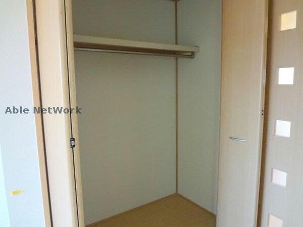 収納(同型モデル)