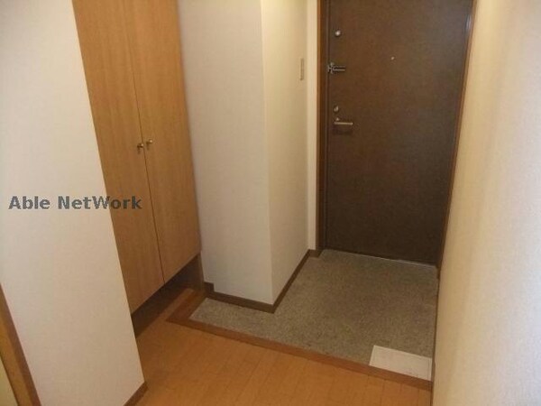 玄関回り(同型モデル)