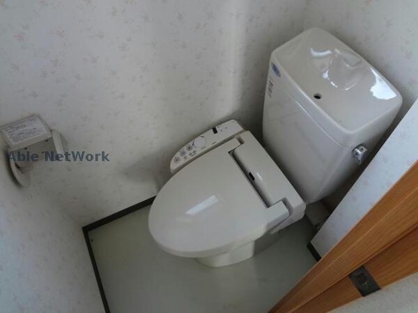 トイレ(同型モデル)