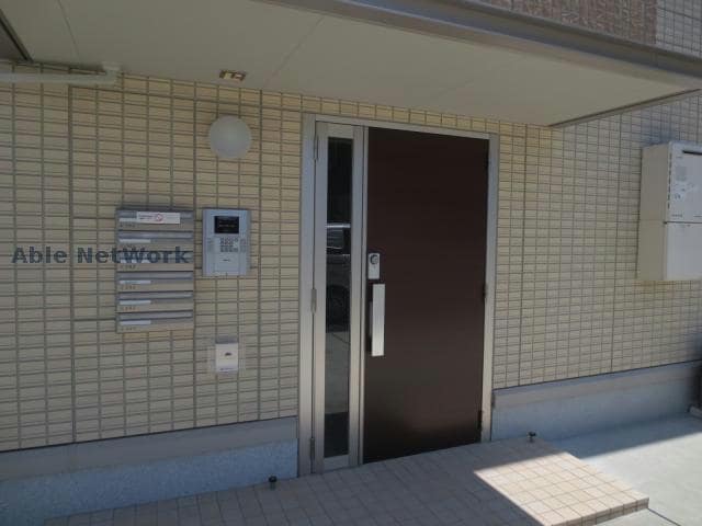 物件外観写真2　(C棟　オートロック)