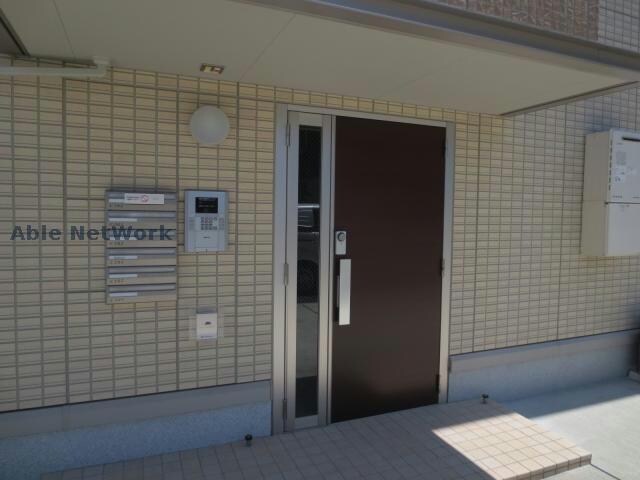 物件外観写真2　(C棟　オートロック)