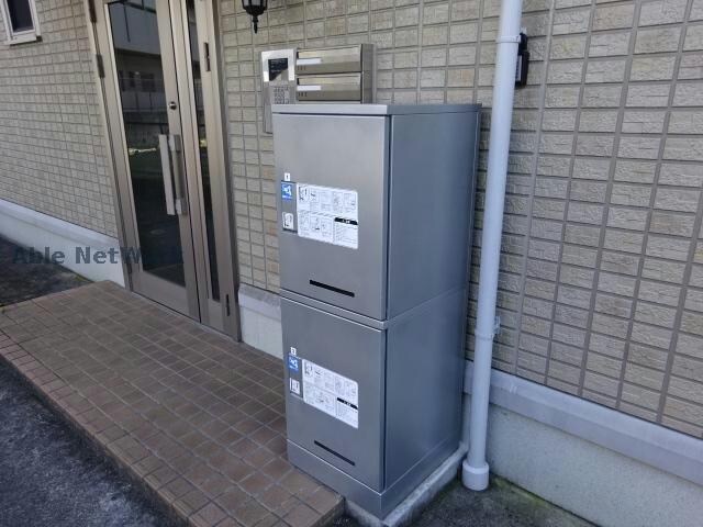物件外観写真7　(宅配ボックス)