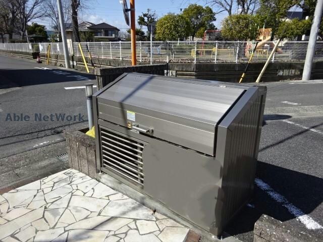 物件外観写真8　(ゴミ置き場)