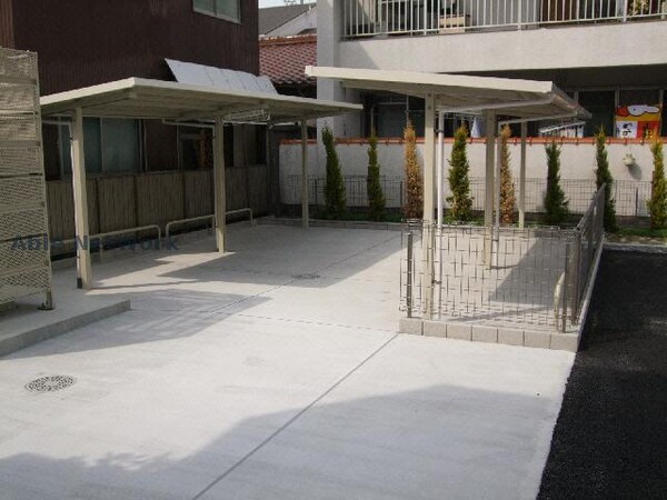 駐輪場(駐輪場)
