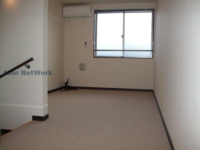 物件内観写真2　(同型モデル)