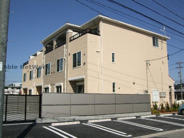 物件外観写真2　(駐車場)