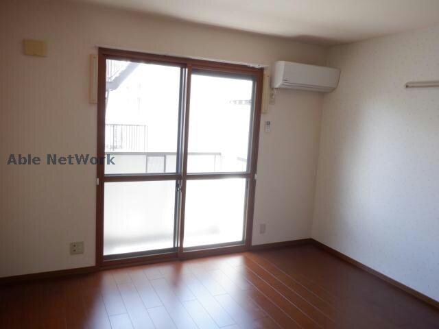 物件内観写真3　(同型モデル)