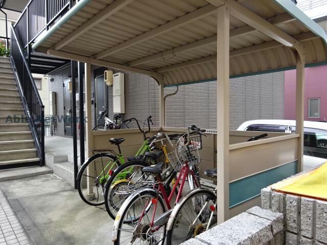 物件外観写真4　(駐輪場)