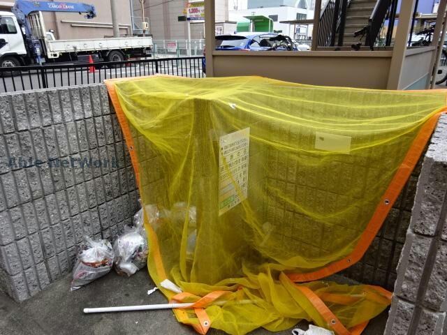 物件外観写真6　(ごみ置場)