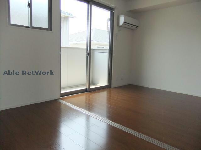 物件内観写真4　(同型モデル)