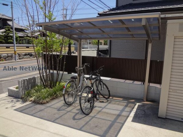 駐輪場(駐輪場)