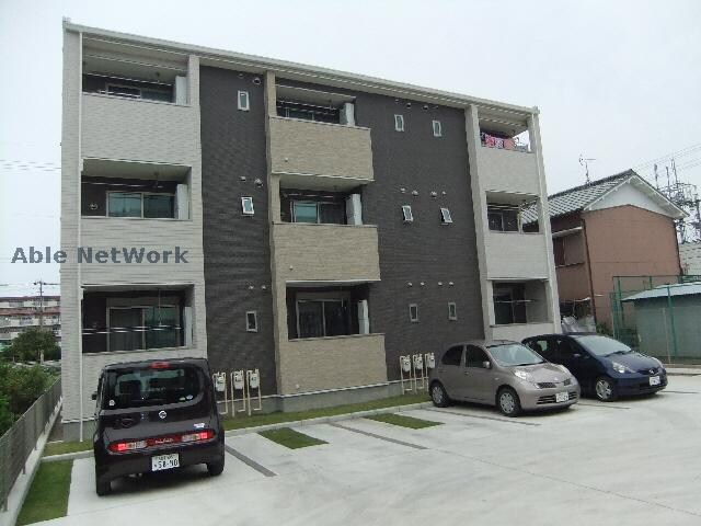 物件外観写真1　(Ｎ棟)