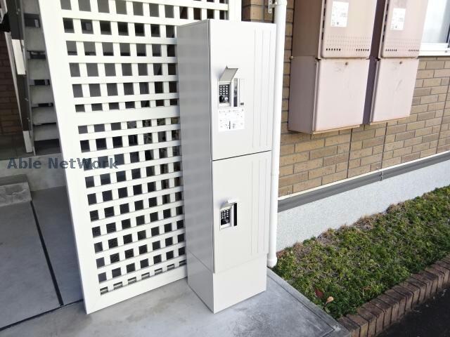 物件外観写真4　(宅配ボックス)