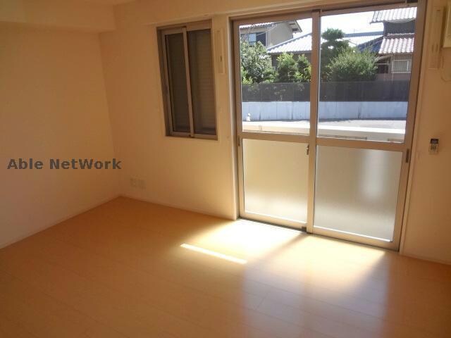 物件内観写真5　(反転タイプ)