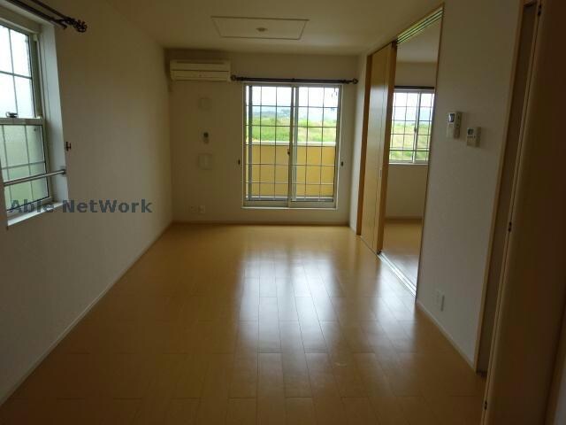 物件内観写真5　(同型モデル)