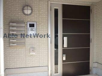 物件外観写真2　(エントランス)
