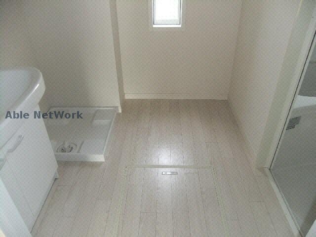 物件内観写真10　(洗濯機置場)