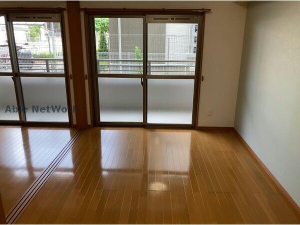 居室(同型モデル)