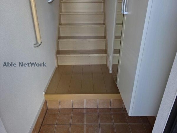 玄関回り(反転タイプ)