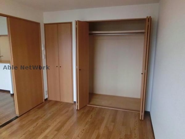 収納(同型モデル)