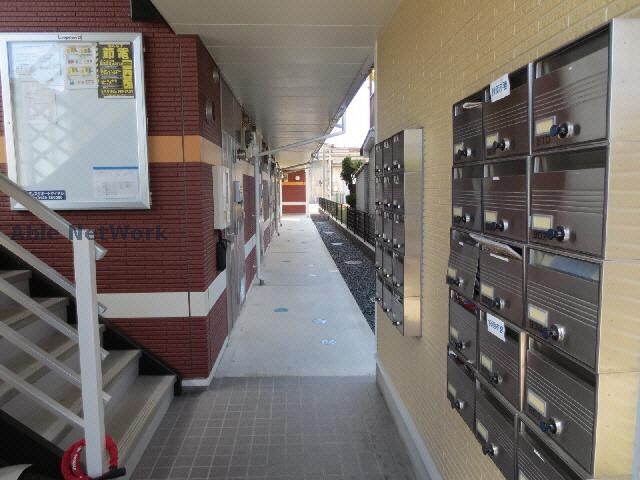 物件外観写真2　(エントランス)