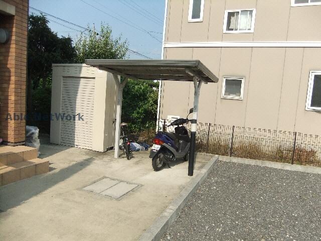 物件外観写真2　(駐輪場)