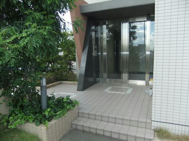 物件外観写真3　(エントランス)