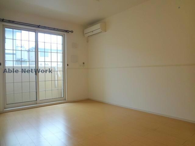 物件内観写真2　(反転タイプ)