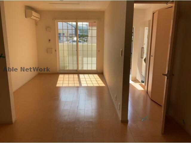 物件内観写真3　(同型モデル)