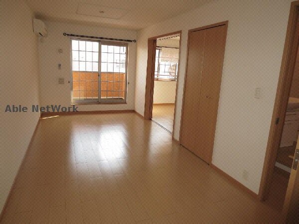 リビングダイニング(反転タイプ)