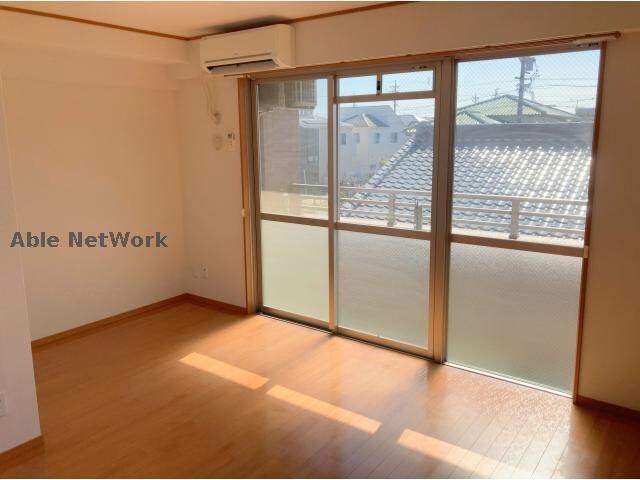 物件内観写真7　(同型モデル)