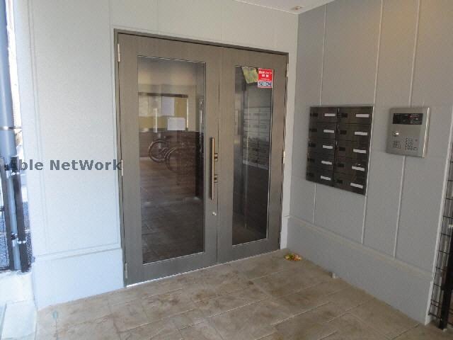 物件外観写真5　(エントランス)