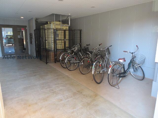 物件外観写真6　(駐輪場)