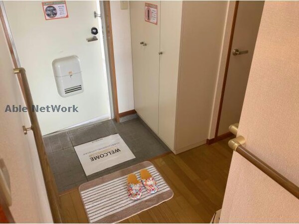 玄関回り(同型モデル)