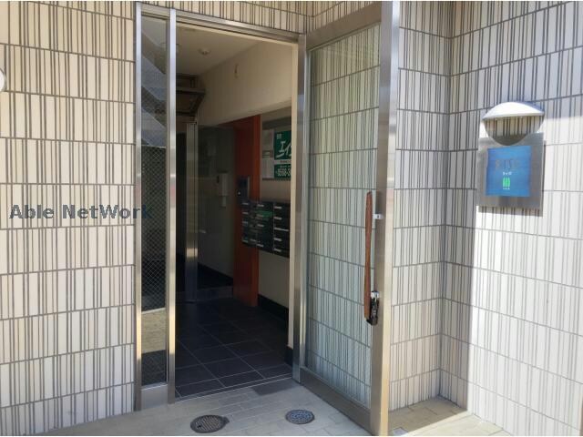 物件外観写真3　(エントランス)