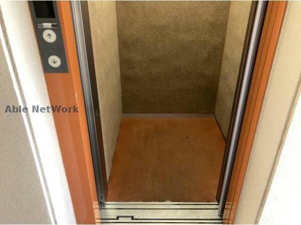建物設備(エレベーター)
