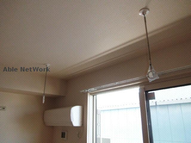 物件内観写真15　(室内物干)