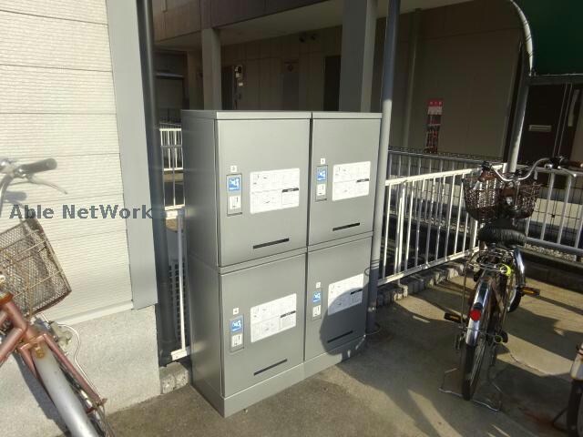 物件外観写真4　(宅配ボックス)