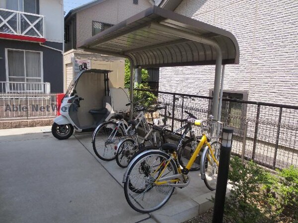 駐輪場(駐輪場)