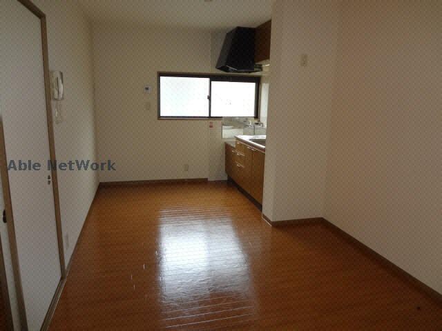 物件内観写真3　(同型モデル)