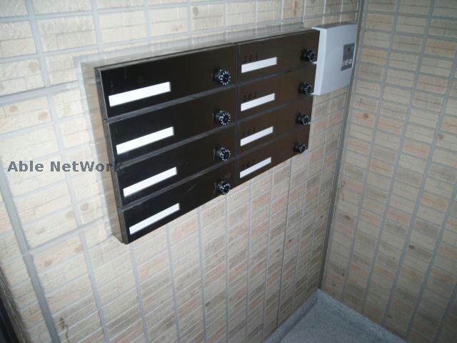 物件外観写真4　(郵便受け)