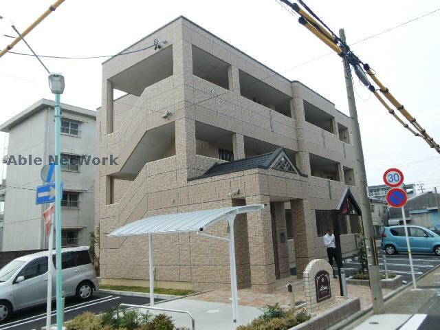 物件外観写真2　(駐車場)